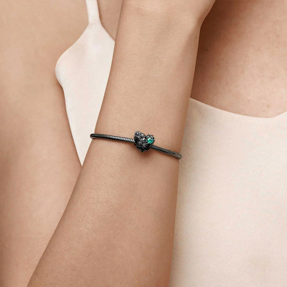 Gnoce Dark Skull Rose Heart Charm - Image 4