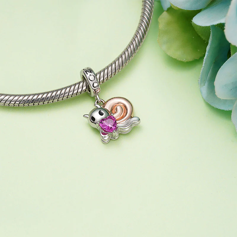 Gnoce Snails Embraces Heart Gem Charm Platinum-plated Silver Blend - Image 3