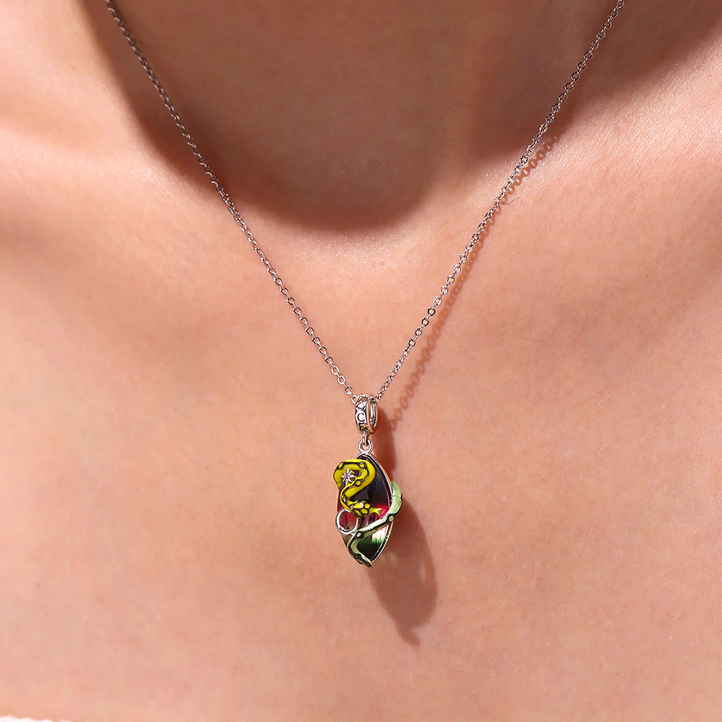 Gnoce Glow-in-the-Dark Snake Charm Platinum-plated Silver Blend - Image 6