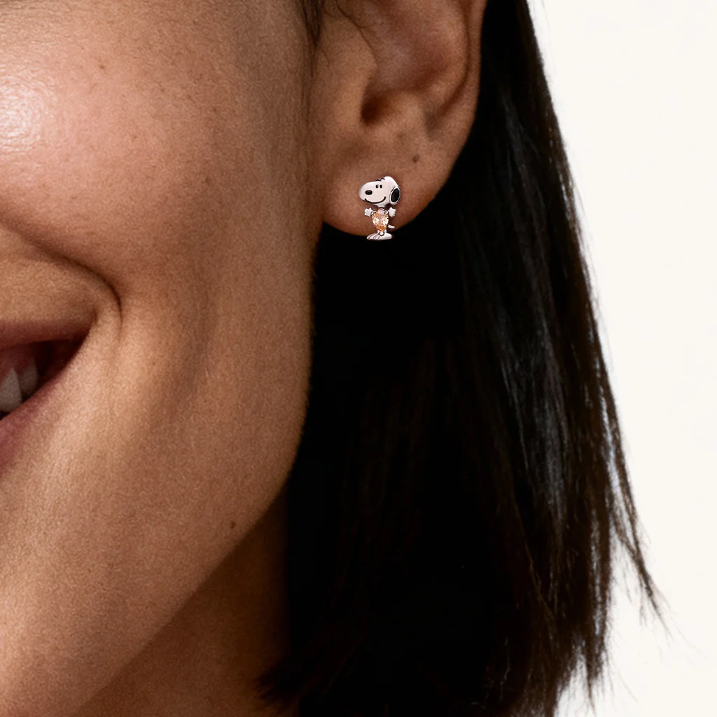 Gnoce Peanuts Snoopy Embraces Pear-Cut  Stud Earrings - Image 2