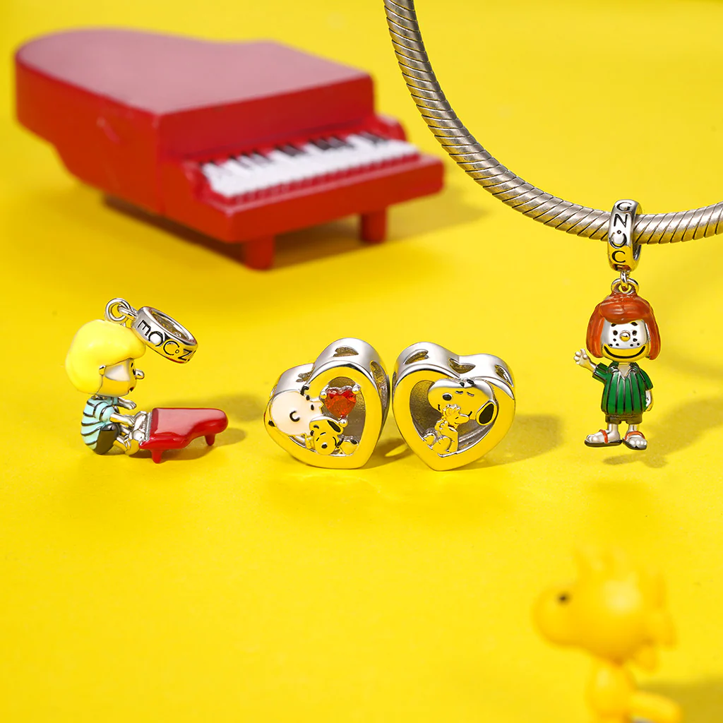 Gnoce Snoopy Hugs Woodstock Personalized Photo Heart Charm - Image 4