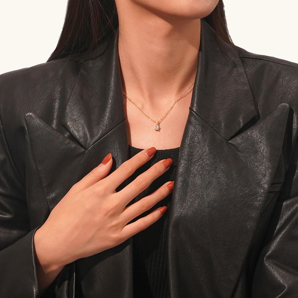 Gnoce Solitaire Diamond Pendant Necklace - Image 5