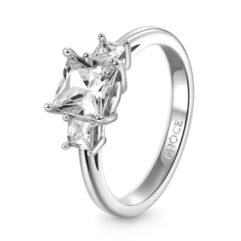 Gnoce Clear Three Stone Ring Platinum-plated Silver Blend - Image 3