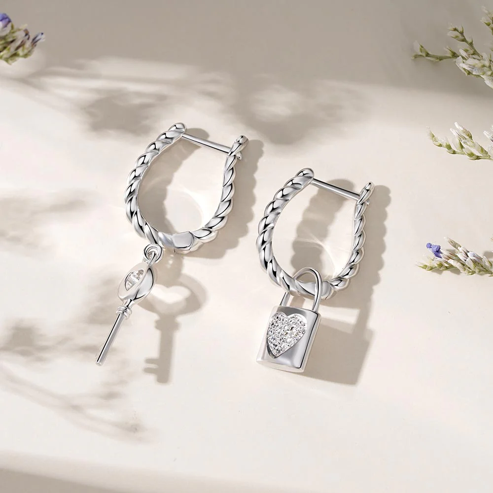 Gnoce Asymmetrical Lock Key Twisted Rope Earrings Platinum-plated Silver Blend - Image 4