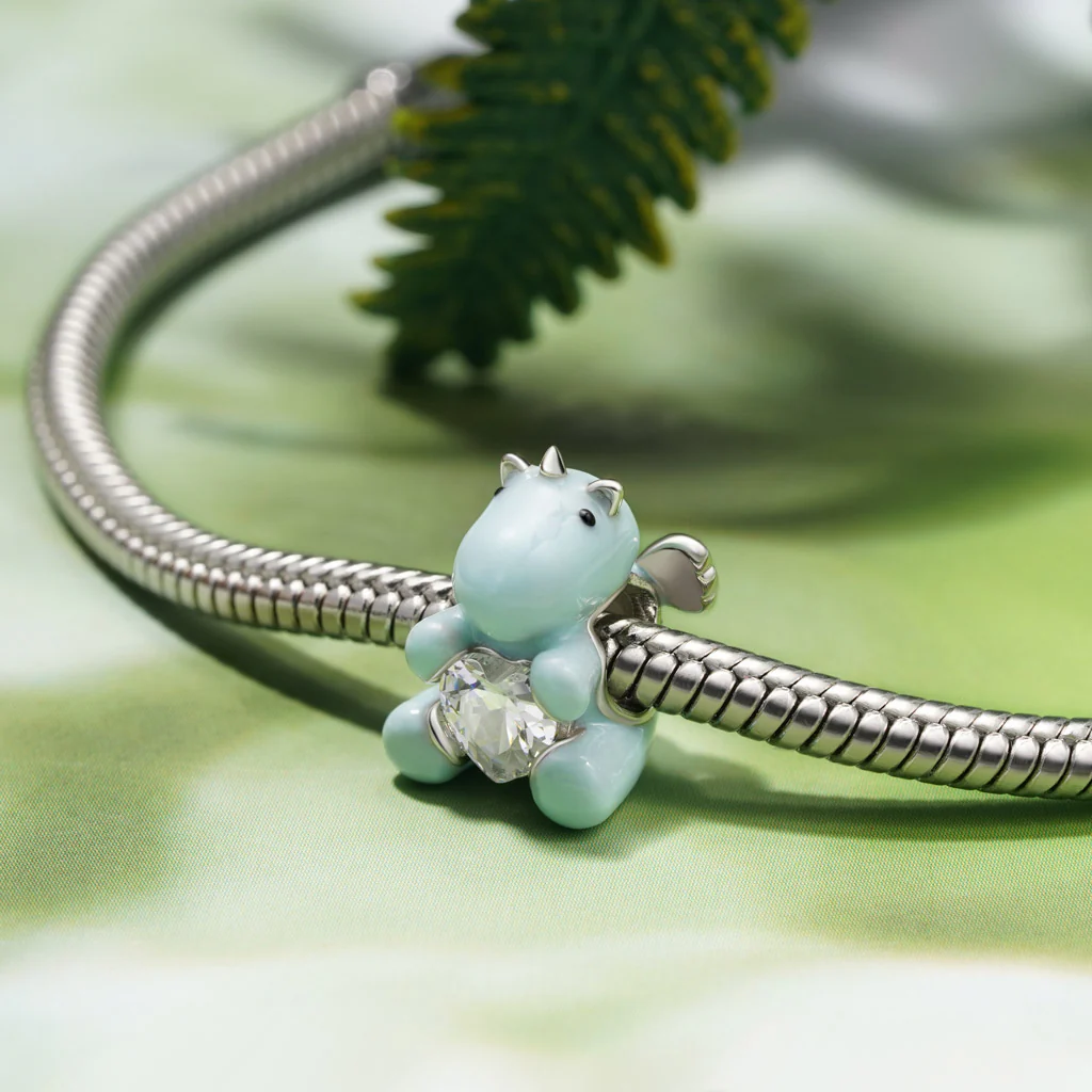 Gnoce Glow-in-the-Dark Unicorn Embraces Love Charm Platinum-plated Silver Blend - Image 5