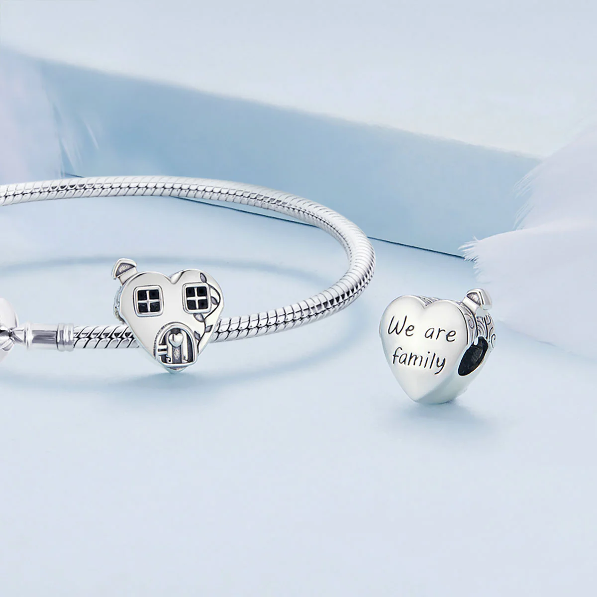 Gnoce "We are family" House Heart Charm - Image 2