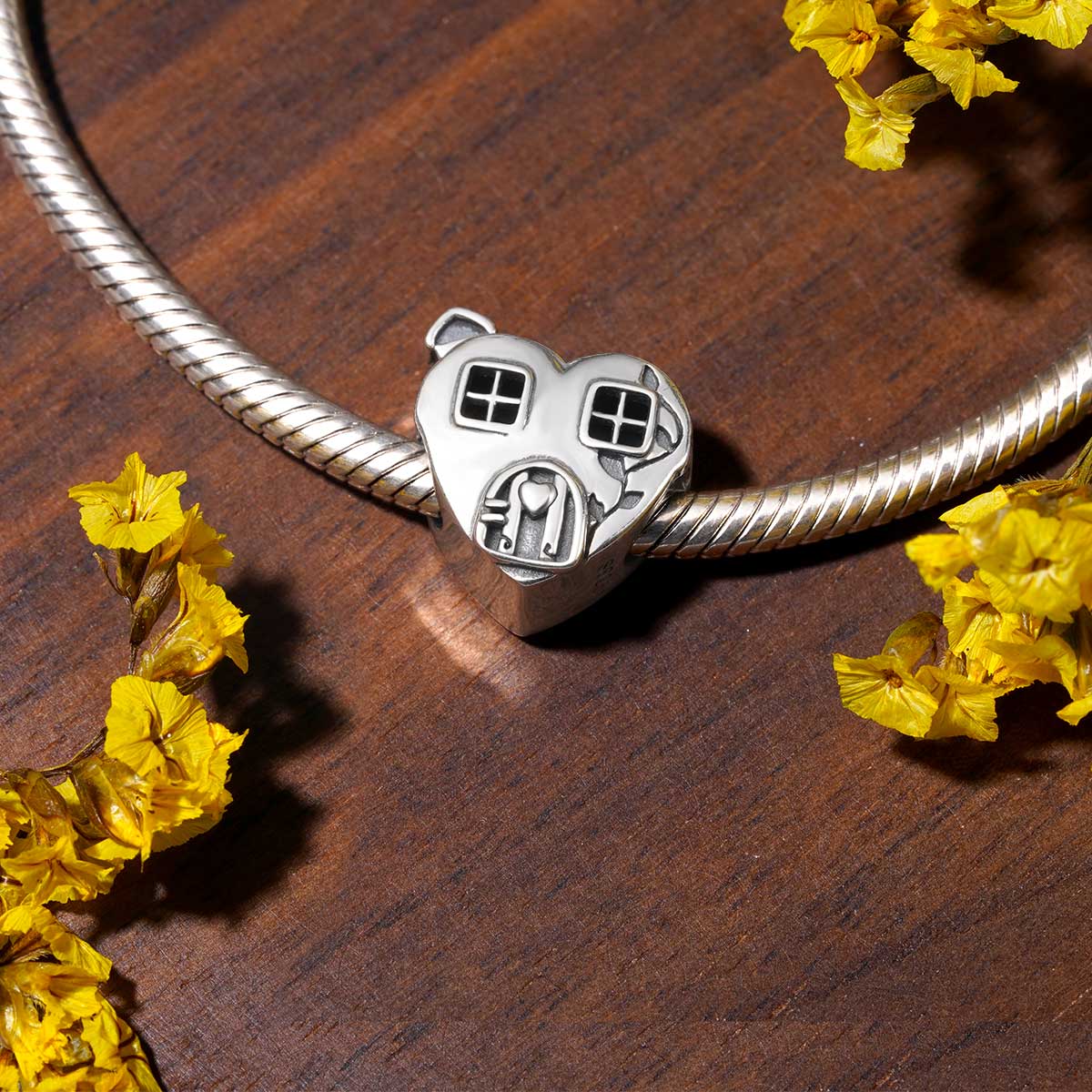 Gnoce "We are family" House Heart Charm - Image 3
