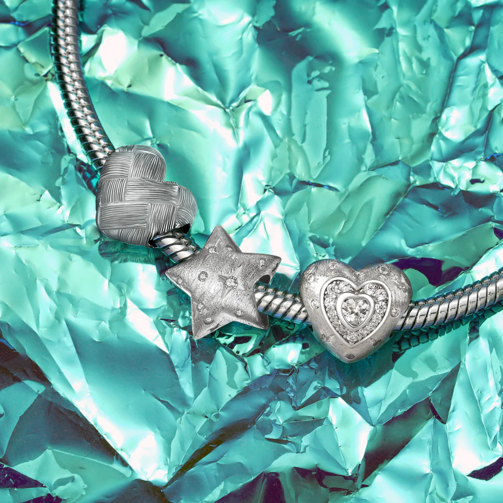 Gnoce Weaving Frosted Heart Charm - Image 3