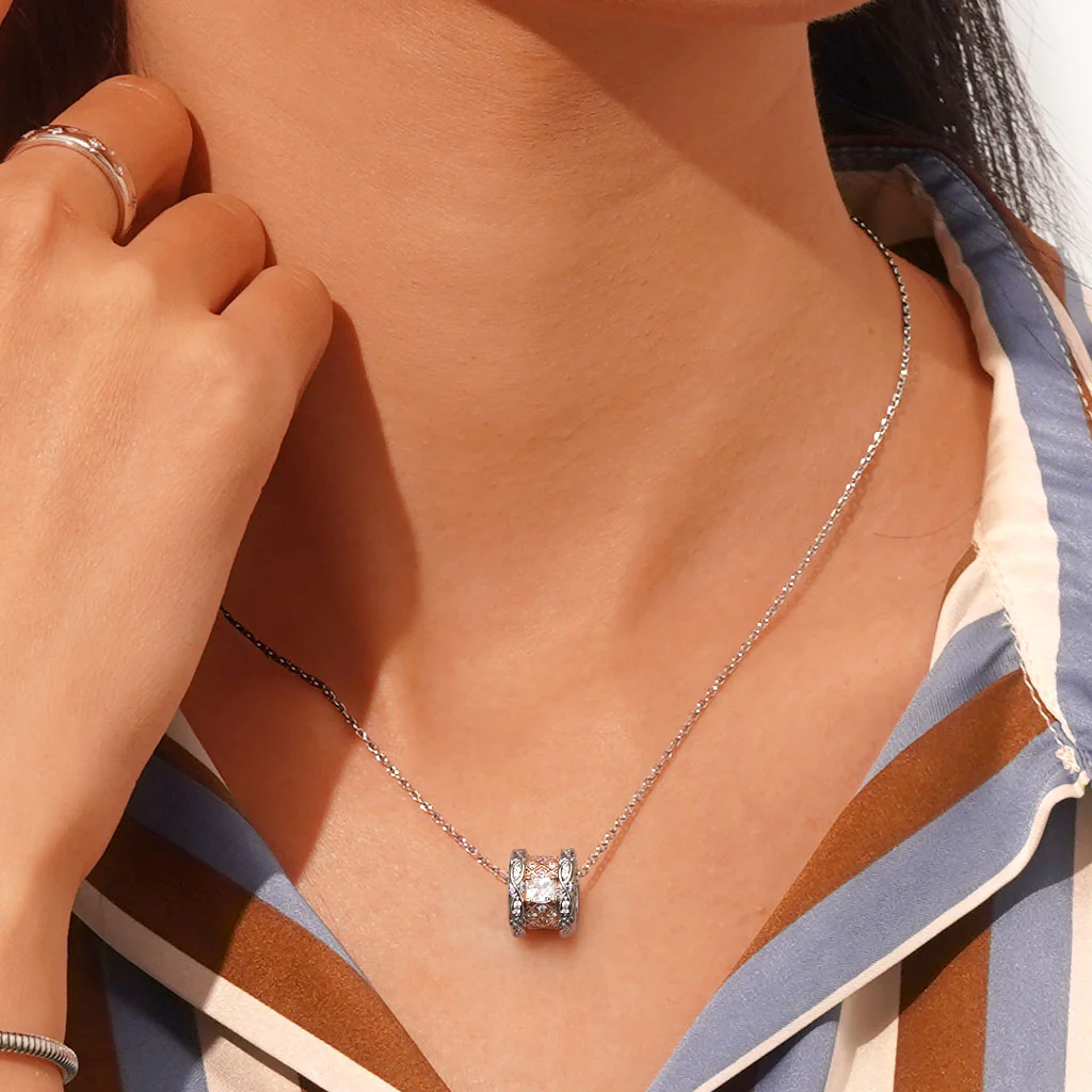 Gnoce "My Only" White Gem Pendant Necklace Platinum-plated Silver Blend - Image 6