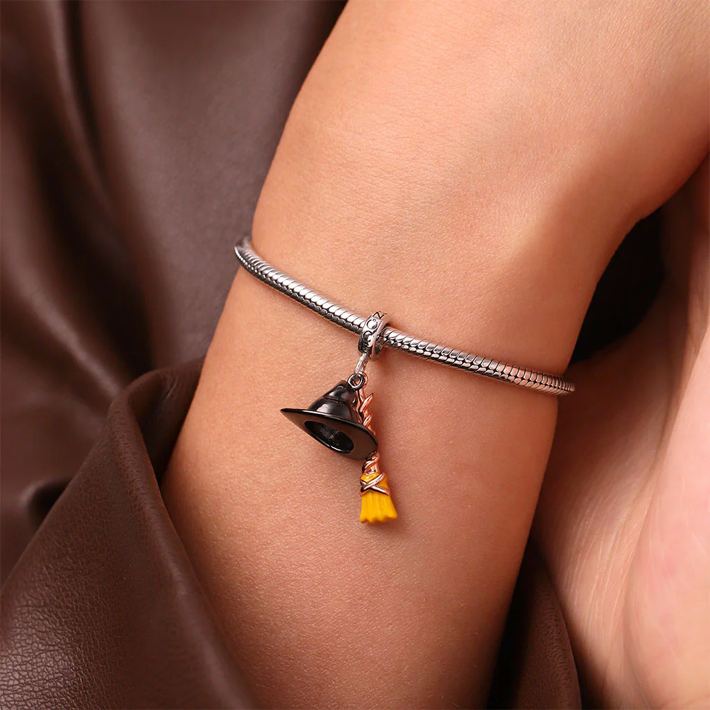 Gnoce Wicked Witch Elphaba's Hat & Broom Pendant Dangle Charm - Image 7
